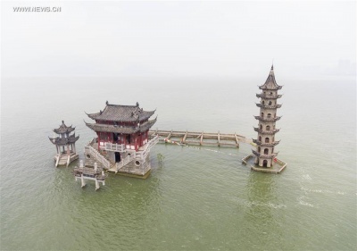 What is China's largest freshwater lake?